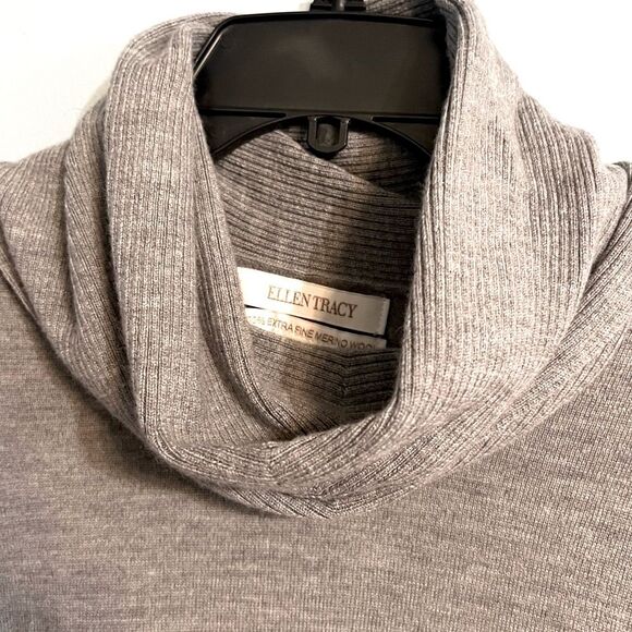 Ellen Tracy 100% Extra Fine Merino Wool Cowl Neck Split Open Back Sweater Sz S - Picture 8 of 11